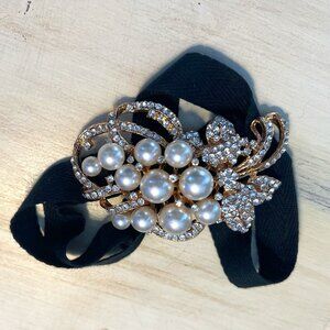 PEARL BROOCH PIN NWT